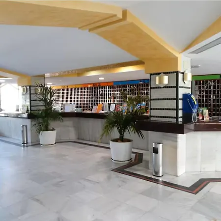 Benalbeach!! First Line & Pools * Benalmádena