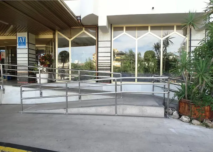 Apartamento Benalbeach!! First Line & Pools