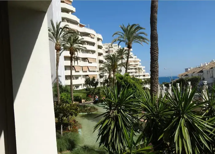 Apartamento Benalbeach!! First Line & Pools *